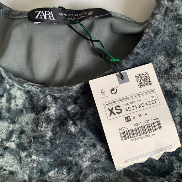 NEW Zara Green Velvet snakeskin Long Sleeve Bodycon Dress XS Vampy Goth - Picture 4 of 7